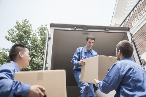 Croydon local removal vehicle for home and business relocations